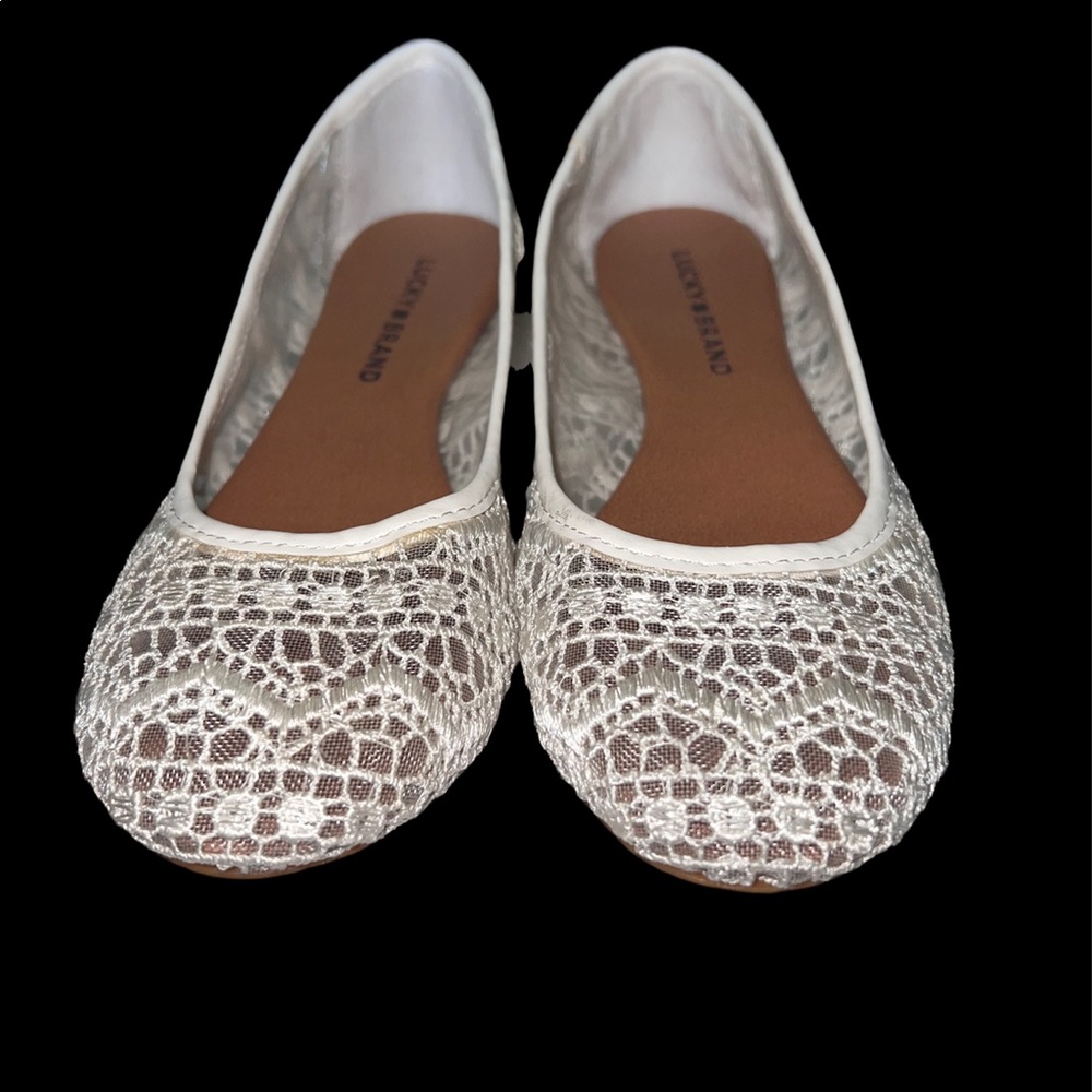 Lucky Brand 6.5 White Lace Crochet Round Toe Slip On Ballet Flats